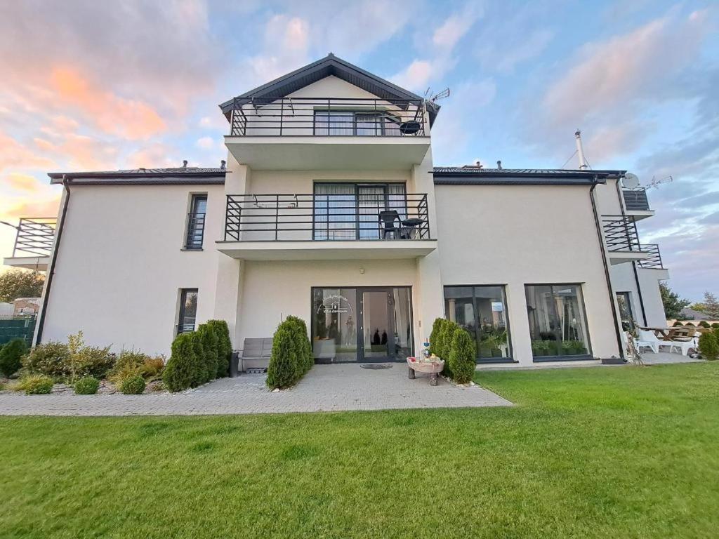Willa Kardamon Władysławowo Exteriör bild